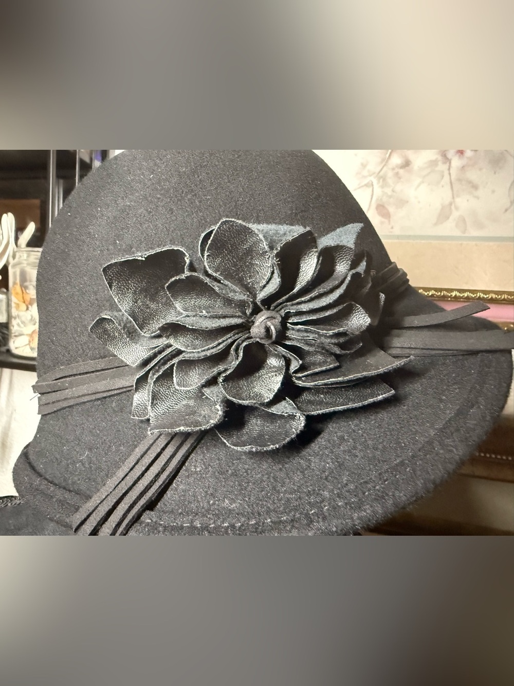 Scala Collezione Black 100% Wool Cloche Hat Leather Rosette Glitter •One Size•
